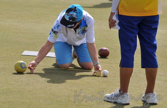 Bowls Australia measuring distance from the Jack