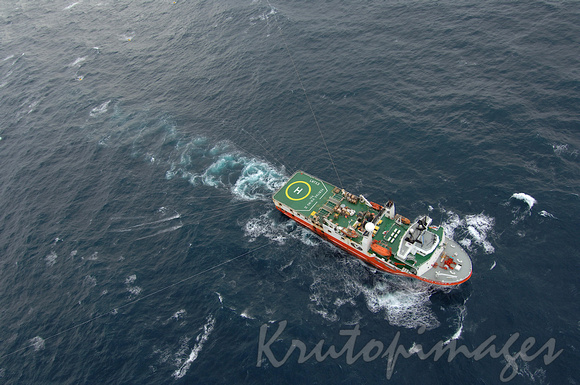 aerial-Veritas Viking working a siesmic grid recording fuel reserves in Bass Strait prior to exploratory drilling