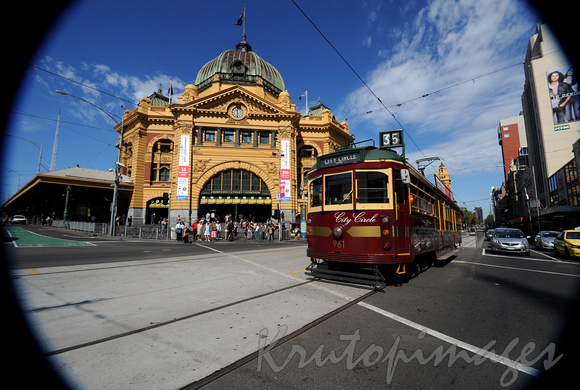 Melbourne city circle tram Flinders street station cnr of Swanston and Flinders Streets