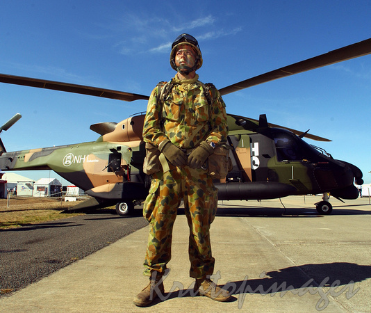 Soldier & Helicopter