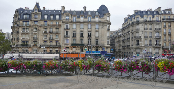 PARIS-France-Railway station & precinct