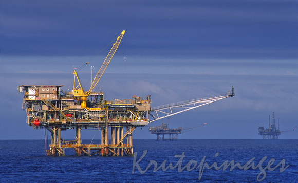 offshore platforms-The Kingfisher Platforms on Bass Strait Victoria99