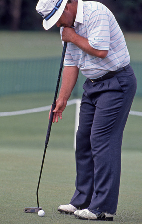 Peter Senior in putting action at the Masters