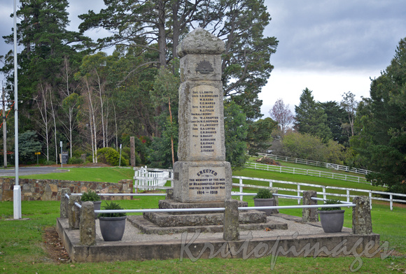 Upper Beaconsfield memorial