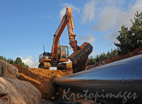 pipe laying, confined space