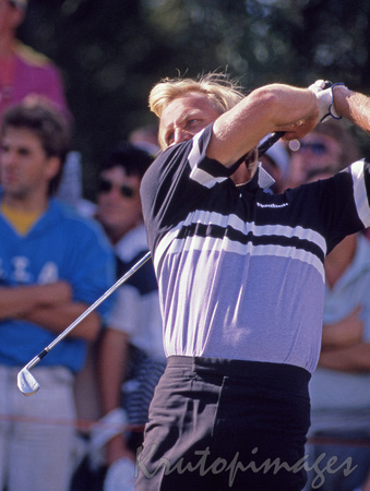 Greg Norman tees off in the 1989 Masters