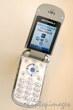 Old model Motorola mobile phone 2005_0334