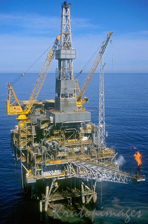 SNAPPER PLATFORM WITH ATWOOD RIG ON DECK