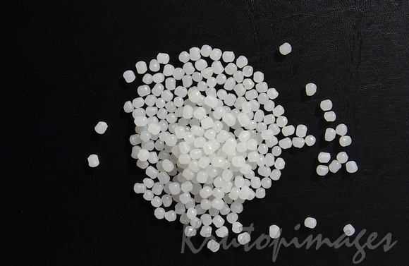 raw product plastic pellets used in the extrusion process-plastic items
