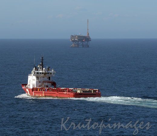 workboat and offshore platform