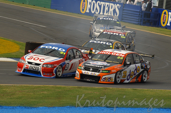 V8Supercars-Albert Park2005 Jones Snr takes lead from Whincup