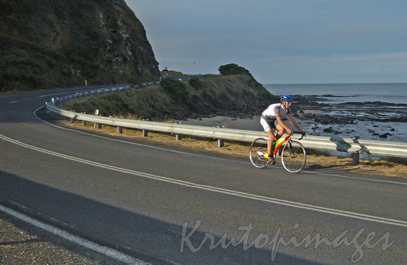 Cyclist -Great Ocean road Victoria256