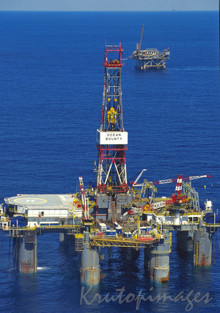 Ocean Bounty drilling rig with Halibut platform -rear
