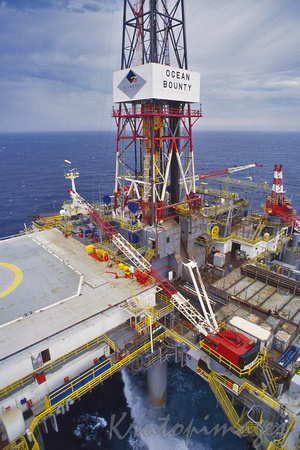 Ocean Bounty drilling rig in Bass Strait