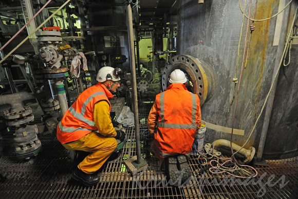 Offshore working in confined space0410