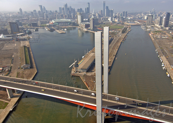 Bolte Bridge-aerial 2006