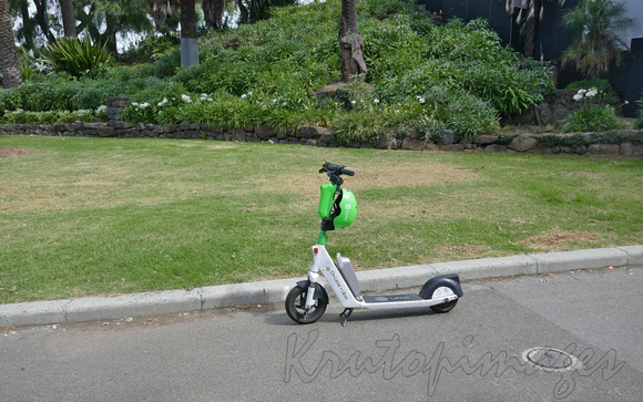 Melbourne's e-scooters are parked randomly all across the city-2