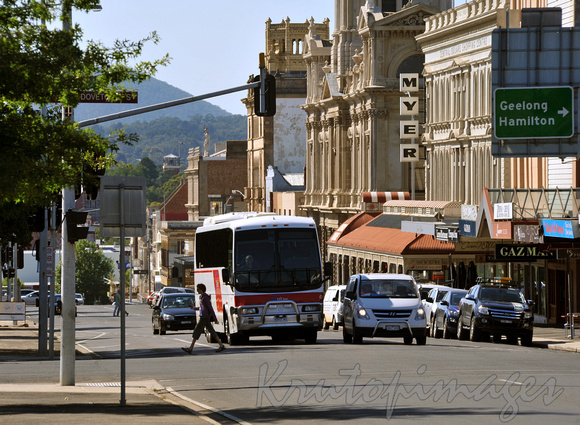 VLine coaches-in Ballarat Main Street Victoria8949