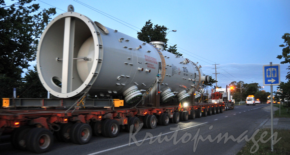 Welshpool_Heavy haulage of huge storage tanks, transported by road from Barry Beach marine Terminal to Longfor