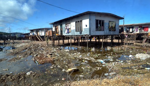 PNG living over water housing in poor areas
