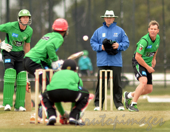Shane Warne playing locally with the all Stars_6235