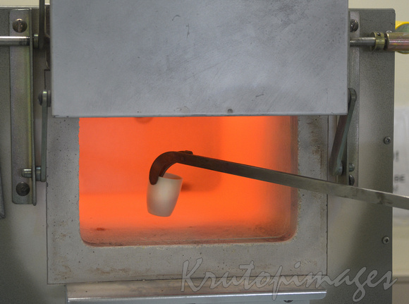 heating a crucible in Laboratory environment
