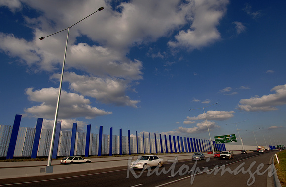 New freeway and barriers in Melbourne
