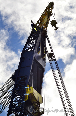 crane on offshore platform